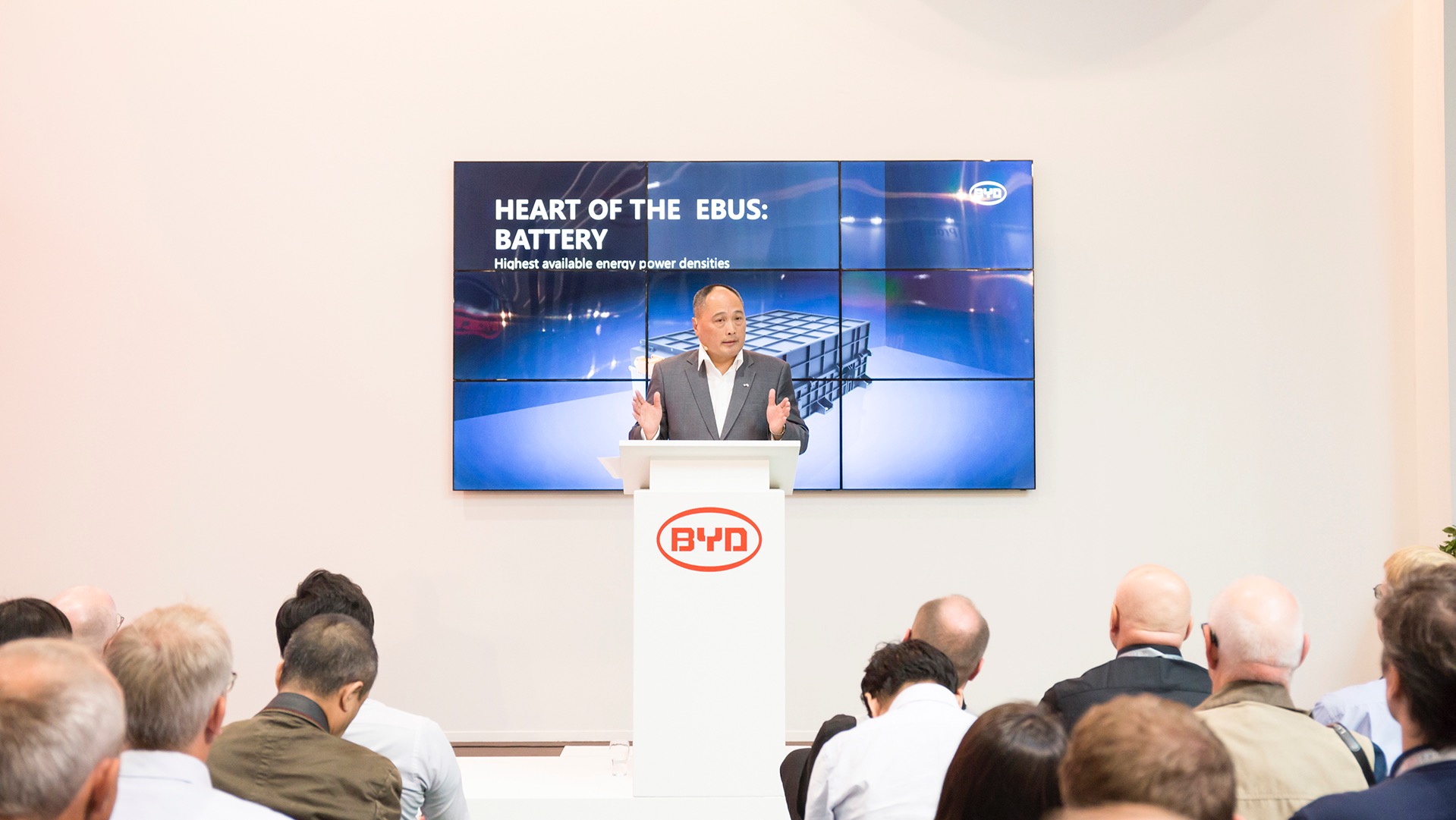 多项黑科技“加持”!比亚迪在德国发布中国首款“模块化”电动巴士 - 第2张 - 提加商用车网 多项黑科技“加持”!比亚迪在德国发布中国首款“模块化”电动巴士 - 第2张