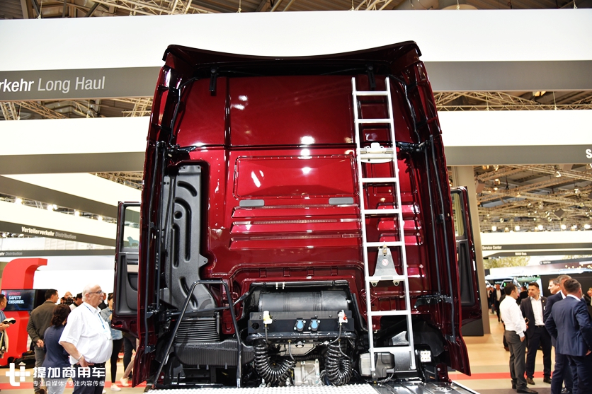 有速度更有激情,640马力,德国曼恩的房车化定制豪华重卡详解 - 第6张 - 提加商用车网 有速度更有激情,640马力,德国曼恩的房车化定制豪华重卡详解 - 第6张