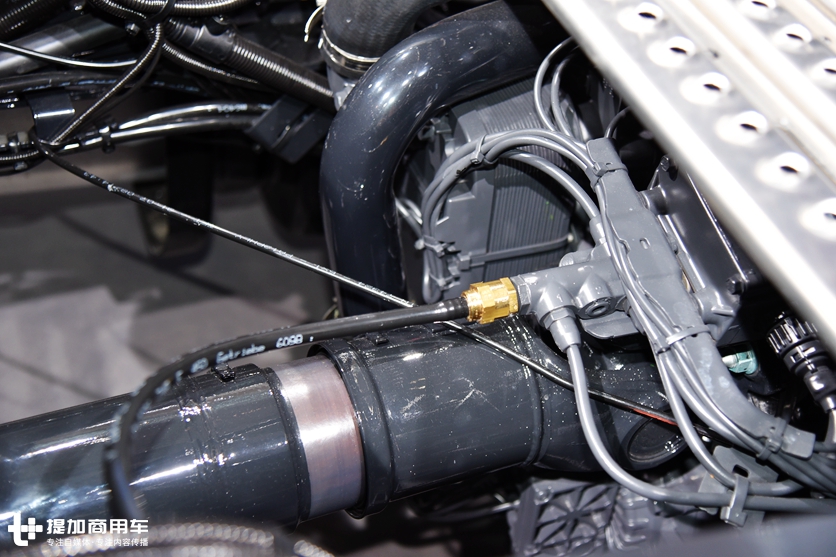 有速度更有激情,640马力,德国曼恩的房车化定制豪华重卡详解 - 第9张 - 提加商用车网 有速度更有激情,640马力,德国曼恩的房车化定制豪华重卡详解 - 第9张