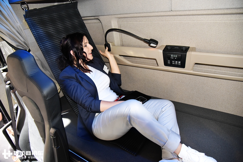 有速度更有激情,640马力,德国曼恩的房车化定制豪华重卡详解 - 第16张 - 提加商用车网 有速度更有激情,640马力,德国曼恩的房车化定制豪华重卡详解 - 第16张