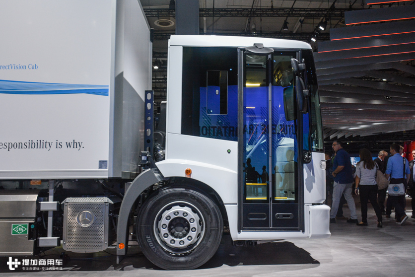 像公交一样低地板进入的卡车,奔驰针对城市工作推出的Econic燃气卡车实拍 - 第2张 - 提加商用车网 像公交一样低地板进入的卡车,奔驰针对城市工作推出的Econic燃气卡车实拍 - 第2张