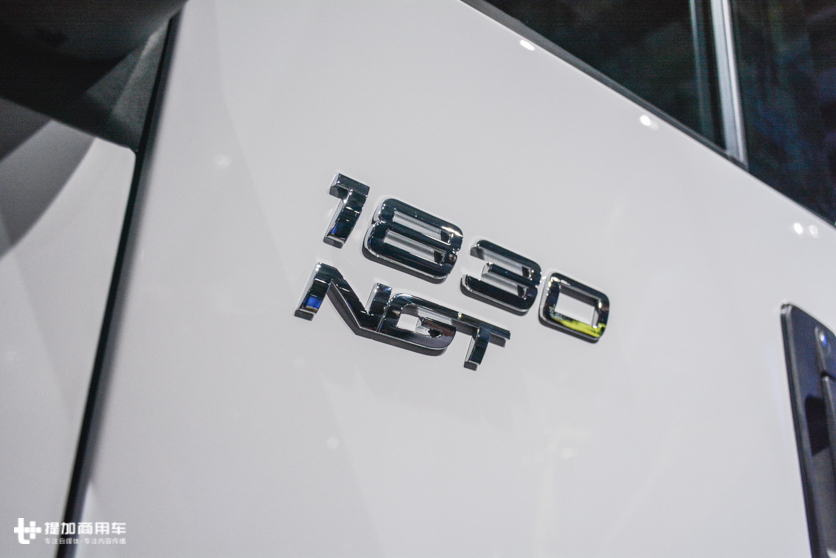 像公交一样低地板进入的卡车,奔驰针对城市工作推出的Econic燃气卡车实拍 - 第9张 - 提加商用车网 像公交一样低地板进入的卡车,奔驰针对城市工作推出的Econic燃气卡车实拍 - 第9张