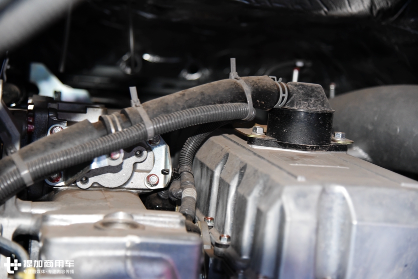 15.6升排量发动机,还有五十铃技术,庆铃巨咖重卡为何还是卖不好? - 第4张 - 提加商用车网 15.6升排量发动机,还有五十铃技术,庆铃巨咖重卡为何还是卖不好? - 第4张