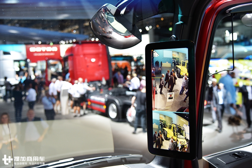 后视镜、中控换成显示屏,好用么?奔驰新款actros卡车实拍 - 第6张 - 提加商用车网 后视镜、中控换成显示屏,好用么?奔驰新款actros卡车实拍 - 第6张