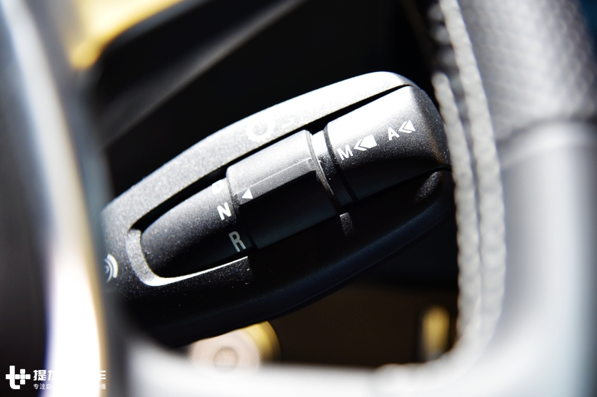 后视镜、中控换成显示屏,好用么?奔驰新款actros卡车实拍 - 第20张 - 提加商用车网 后视镜、中控换成显示屏,好用么?奔驰新款actros卡车实拍 - 第20张