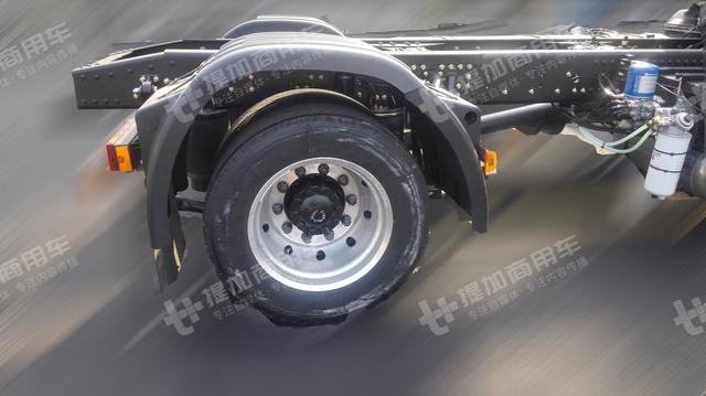 内饰谍照曝光，下一代天龙重卡配千升油箱，或用沃尔沃技术发动机 - 第10张