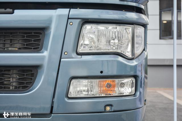 底盘细节需要提升,少见的华菱星凯马8x4重载底盘简评 - 第5张 - 提加商用车网 底盘细节需要提升,少见的华菱星凯马8x4重载底盘简评 - 第5张