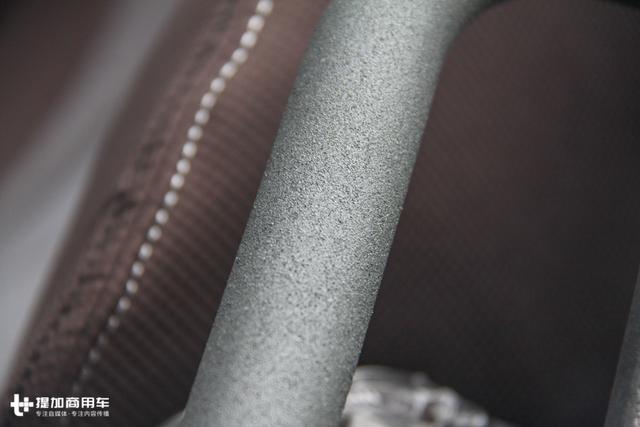 马力加大自重减低，售价40万左右，如今的天龙旗舰重卡已趋成熟？