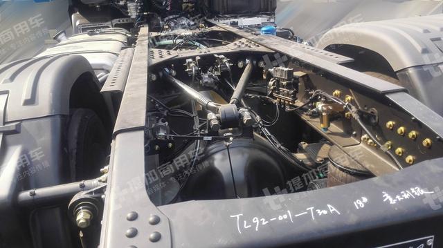 内饰谍照曝光，下一代天龙重卡配千升油箱，或用沃尔沃技术发动机 - 第11张