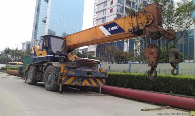 省心与便捷非国产工程机械能比？17年车龄的韩国现代挖掘机实拍 - 第2张