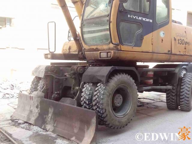 省心与便捷非国产工程机械能比？17年车龄的韩国现代挖掘机实拍 - 第17张