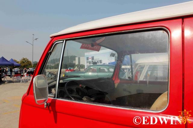 这可能是最贵的面包车，80万售价的大众T2只是情怀光环下的神车？ - 第7张
