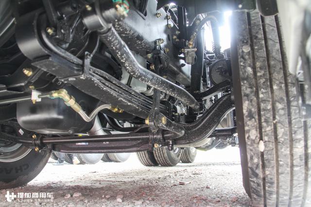 马力加大自重减低，售价40万左右，如今的天龙旗舰重卡已趋成熟？