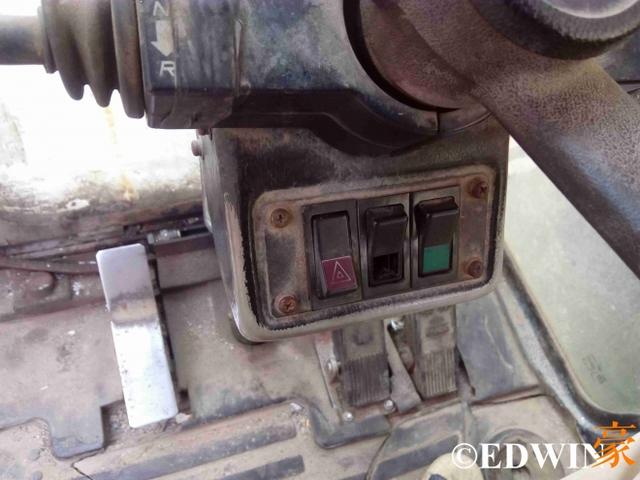 省心与便捷非国产工程机械能比？17年车龄的韩国现代挖掘机实拍 - 第22张