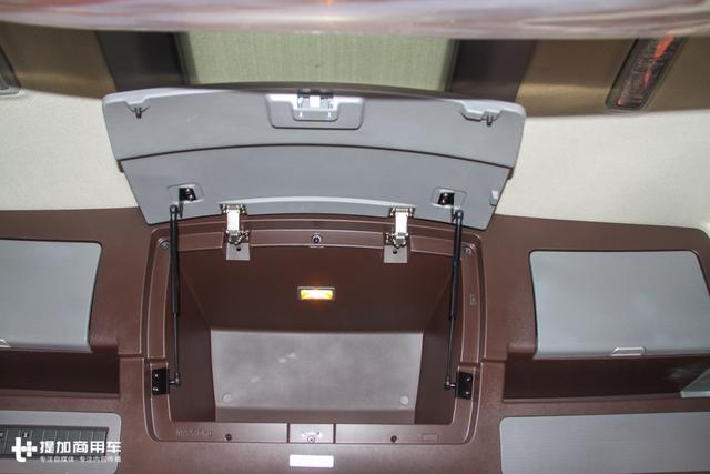 马力加大自重减低，售价40万左右，如今的天龙旗舰重卡已趋成熟？