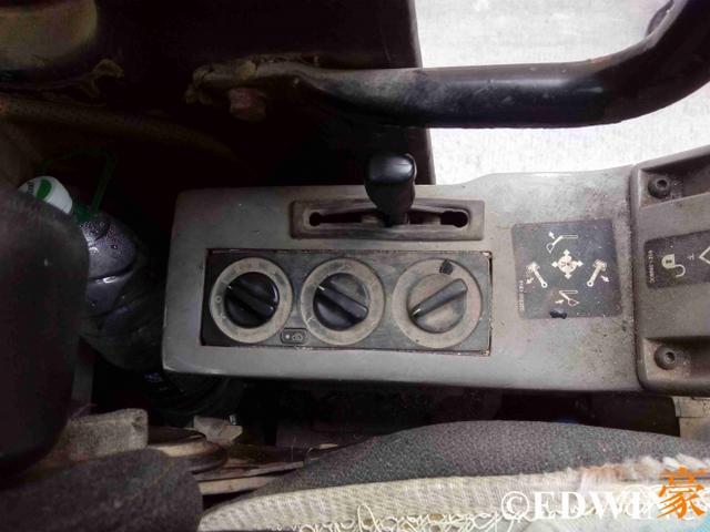 省心与便捷非国产工程机械能比？17年车龄的韩国现代挖掘机实拍 - 第28张