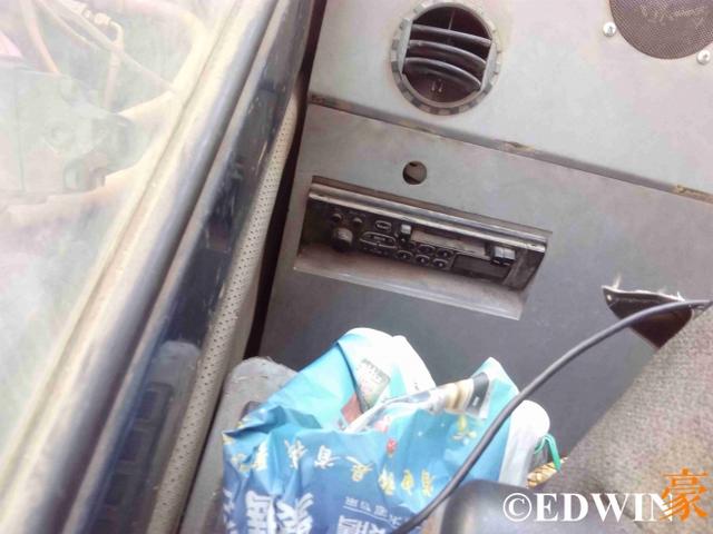 省心与便捷非国产工程机械能比？17年车龄的韩国现代挖掘机实拍 - 第32张