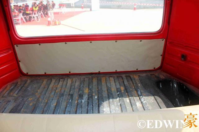 这可能是最贵的面包车，80万售价的大众T2只是情怀光环下的神车？ - 第33张