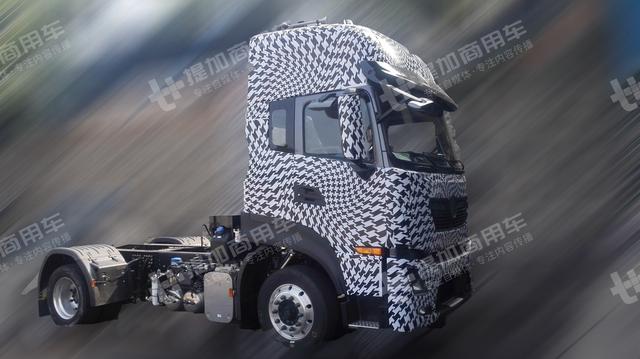 内饰谍照曝光，下一代天龙重卡配千升油箱，或用沃尔沃技术发动机 - 第9张