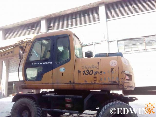 省心与便捷非国产工程机械能比？17年车龄的韩国现代挖掘机实拍 - 第6张