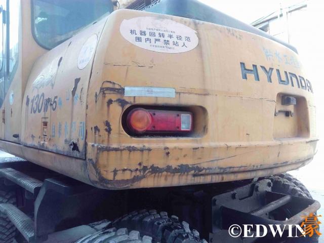 省心与便捷非国产工程机械能比？17年车龄的韩国现代挖掘机实拍 - 第11张