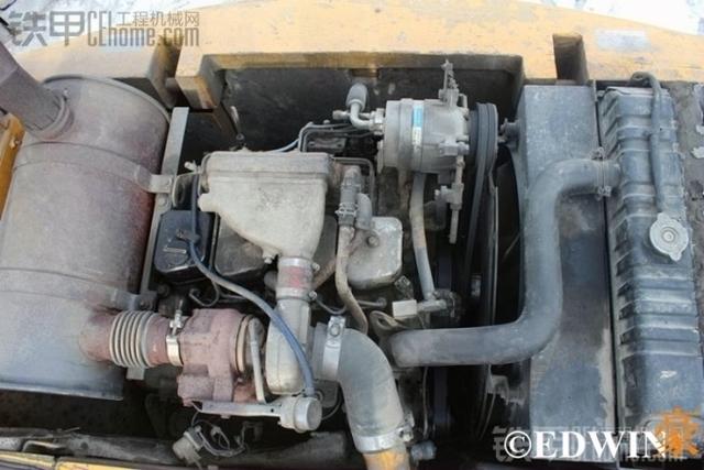 省心与便捷非国产工程机械能比？17年车龄的韩国现代挖掘机实拍 - 第13张