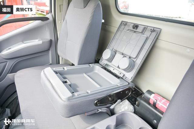 除了前脸几乎没差别了？福田欧马可S3和奥铃CTS轻卡对比评测 - 第24张