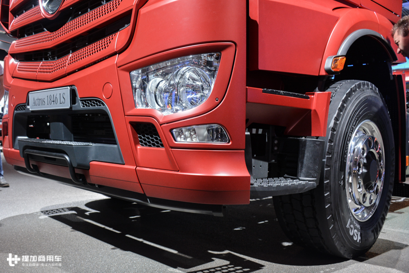 4X2和4X4随意切换,货运越野两不误,带您见识奔驰和雷诺卡车的“黑科技” - 第5张 - 提加商用车网 4X2和4X4随意切换,货运越野两不误,带您见识奔驰和雷诺卡车的“黑科技” - 第5张