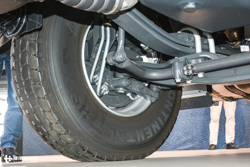 4X2和4X4随意切换,货运越野两不误,带您见识奔驰和雷诺卡车的“黑科技” - 第20张 - 提加商用车网 4X2和4X4随意切换,货运越野两不误,带您见识奔驰和雷诺卡车的“黑科技” - 第20张