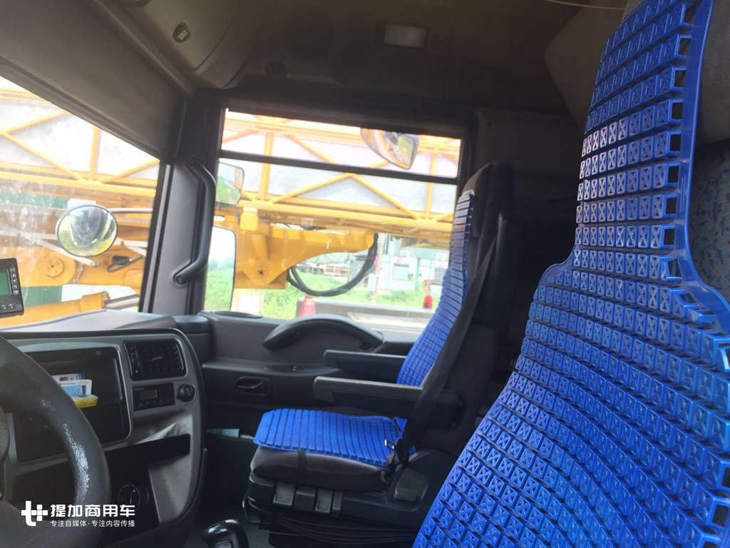 静待报废的雷诺马格农卡车实拍，车况良好，据说是国内最后一辆 - 第7张