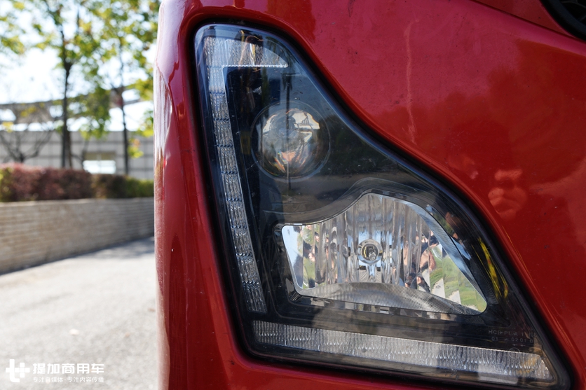 平地板大卧铺,全新仪表台,正在测试的换代东风天龙重卡提前看 - 第8张 - 提加商用车网 平地板大卧铺,全新仪表台,正在测试的换代东风天龙重卡提前看 - 第8张