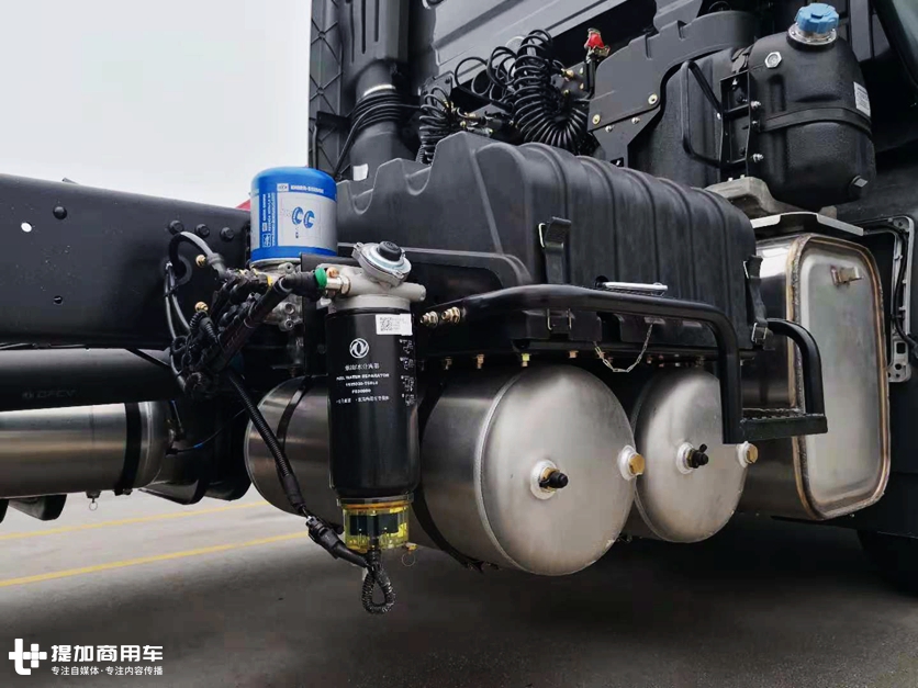 平地板大卧铺,全新仪表台,正在测试的换代东风天龙重卡提前看 - 第11张 - 提加商用车网 平地板大卧铺,全新仪表台,正在测试的换代东风天龙重卡提前看 - 第11张