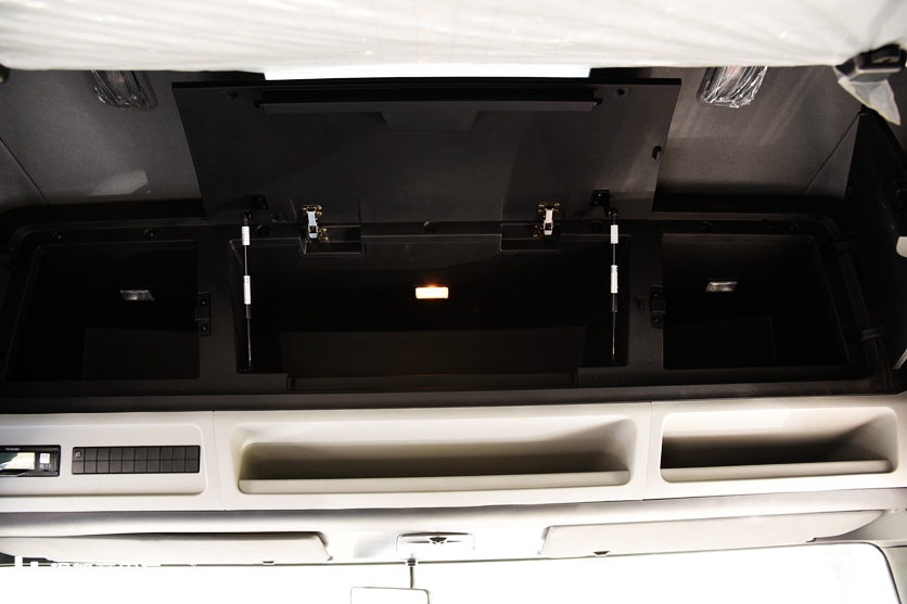 平地板大卧铺,全新仪表台,正在测试的换代东风天龙重卡提前看 - 第21张 - 提加商用车网 平地板大卧铺,全新仪表台,正在测试的换代东风天龙重卡提前看 - 第21张