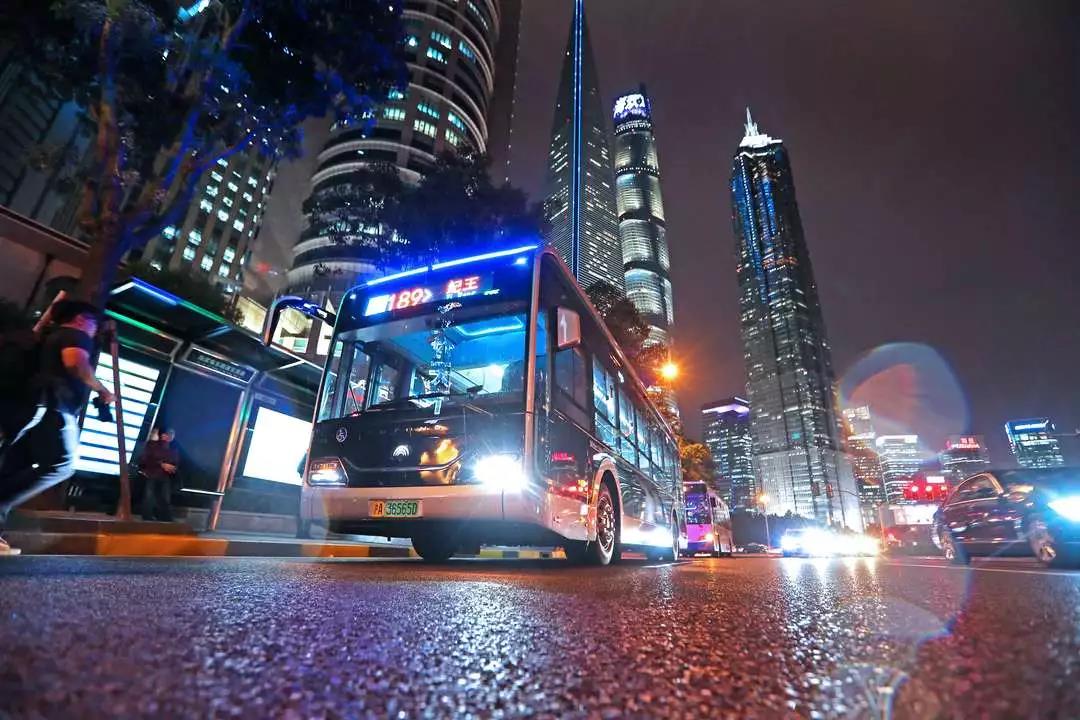 440辆智能网联公交献礼中国国际进口博览会,宇通客车闪耀上海! - 第13张 - 提加商用车网 440辆智能网联公交献礼中国国际进口博览会,宇通客车闪耀上海! - 第13张