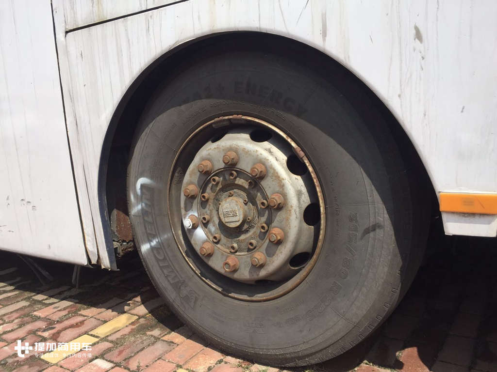 460马力,10多年前就售价200多万,曾经的国产豪华双层大巴实拍 - 第6张 - 提加商用车网 460马力,10多年前就售价200多万,曾经的国产豪华双层大巴实拍 - 第6张