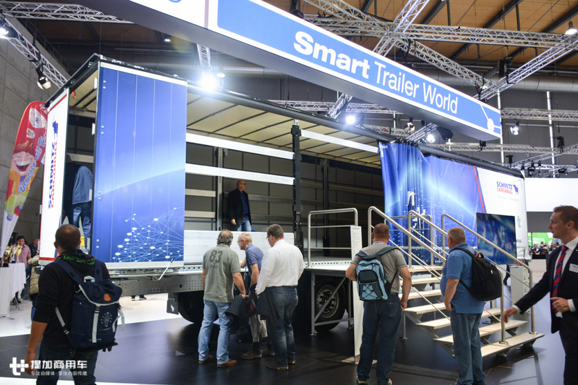 侧帘车自重不到6吨,标配空气悬架和单胎,欧洲与国内挂车区别太大 - 第4张 - 提加商用车网 侧帘车自重不到6吨,标配空气悬架和单胎,欧洲与国内挂车区别太大 - 第4张