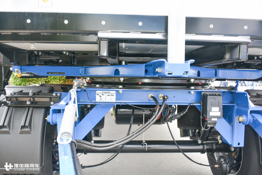 侧帘车自重不到6吨,标配空气悬架和单胎,欧洲与国内挂车区别太大 - 第15张 - 提加商用车网 侧帘车自重不到6吨,标配空气悬架和单胎,欧洲与国内挂车区别太大 - 第15张