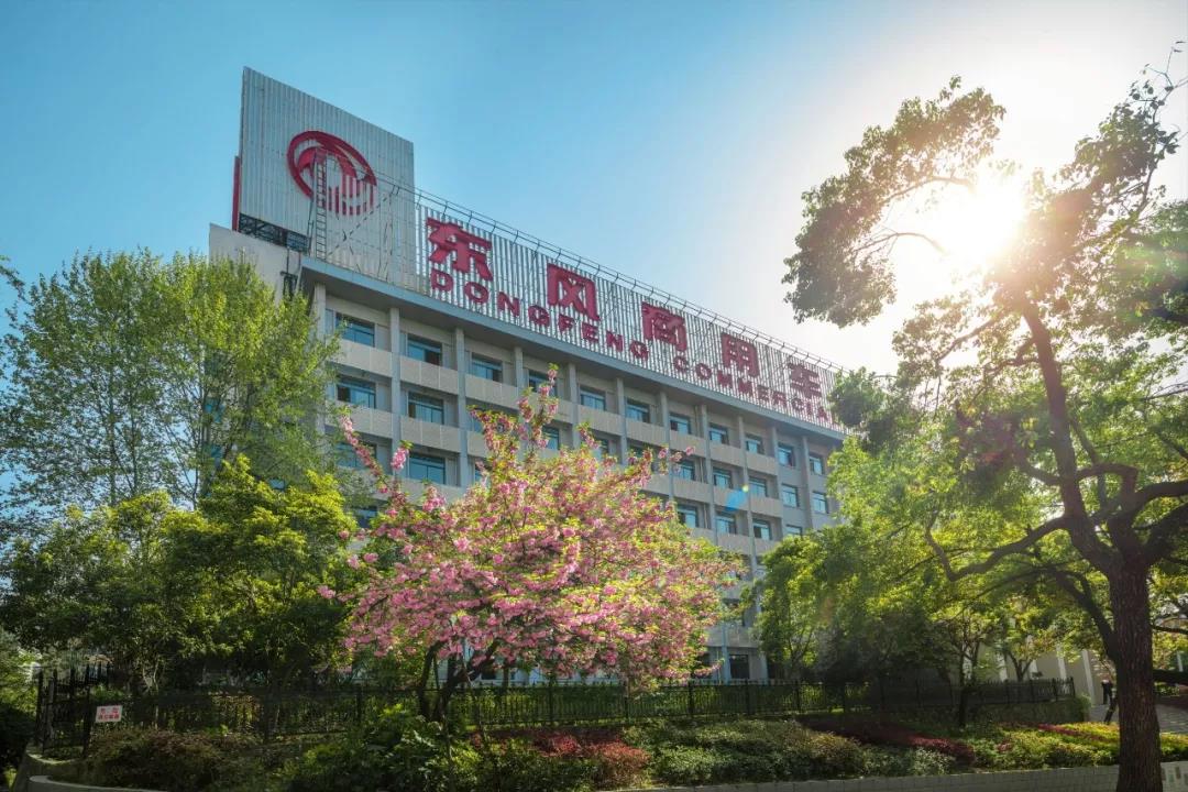 续航里程高达365公里,首款东风天锦纯电动城市环卫车正式下线 - 第5张 - 提加商用车网 续航里程高达365公里,首款东风天锦纯电动城市环卫车正式下线 - 第5张