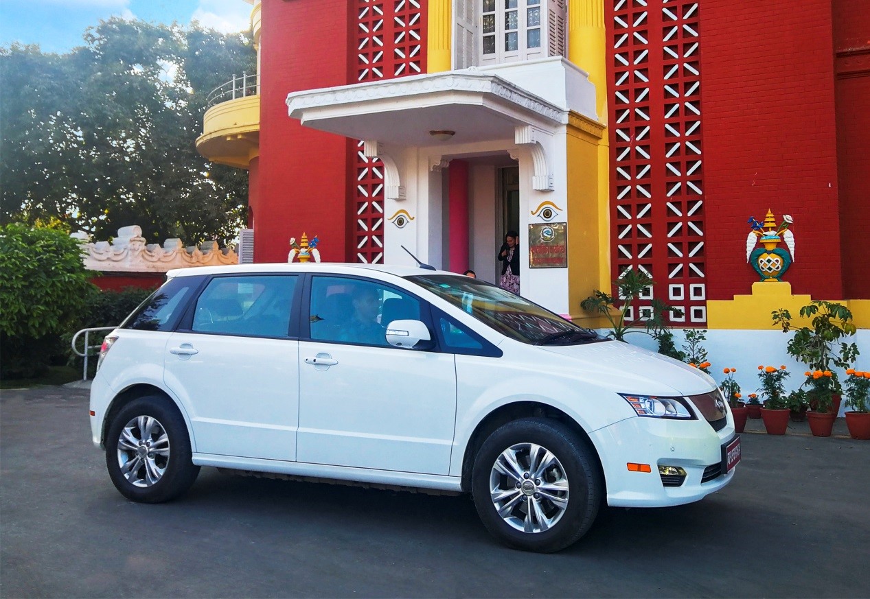 迎接C6“入住”,选用e6为座驾,尼泊尔总理:我就是比亚迪的代言人! - 第4张 - 提加商用车网 迎接C6“入住”,选用e6为座驾,尼泊尔总理:我就是比亚迪的代言人! - 第4张