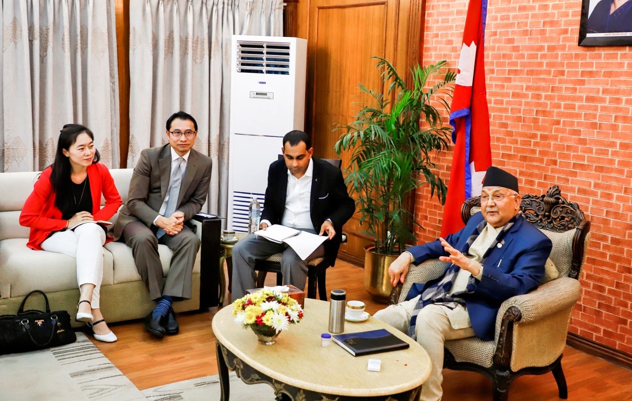 迎接C6“入住”,选用e6为座驾,尼泊尔总理:我就是比亚迪的代言人! - 第5张 - 提加商用车网 迎接C6“入住”,选用e6为座驾,尼泊尔总理:我就是比亚迪的代言人! - 第5张