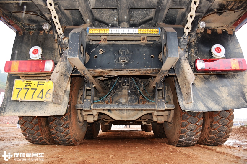 460马力,2300大扭矩不惧泥泞陷坑,云南试驾欧曼GTL重载自卸车 - 第4张 - 提加商用车网 460马力,2300大扭矩不惧泥泞陷坑,云南试驾欧曼GTL重载自卸车 - 第4张