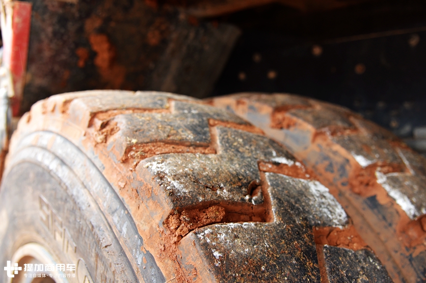 460马力,2300大扭矩不惧泥泞陷坑,云南试驾欧曼GTL重载自卸车 - 第6张 - 提加商用车网 460马力,2300大扭矩不惧泥泞陷坑,云南试驾欧曼GTL重载自卸车 - 第6张