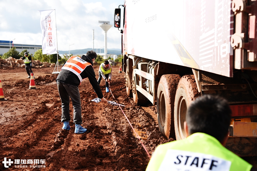 460马力,2300大扭矩不惧泥泞陷坑,云南试驾欧曼GTL重载自卸车 - 第14张 - 提加商用车网 460马力,2300大扭矩不惧泥泞陷坑,云南试驾欧曼GTL重载自卸车 - 第14张