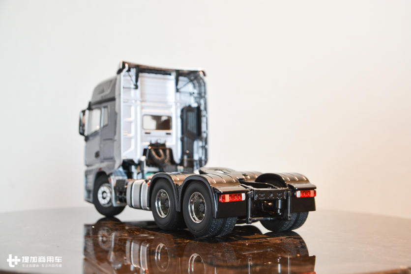 解放J7锌合金车模开箱，网传售价超900元 - 第4张