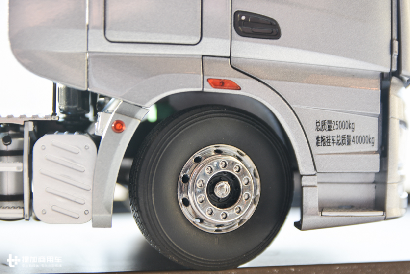 解放J7锌合金车模开箱，网传售价超900元 - 第9张