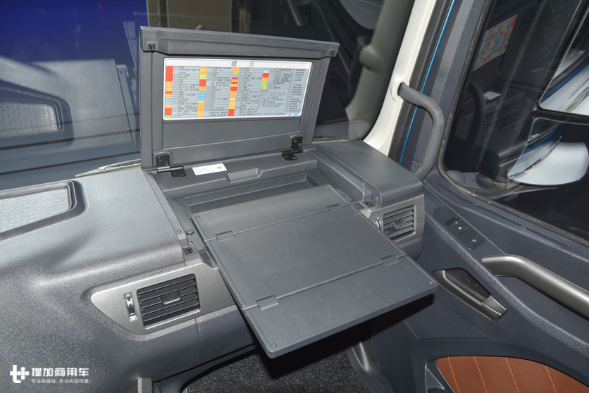 可选200多种配置,打造个性化卡车,解放J7重卡正式发布上市 - 第6张 - 提加商用车网 可选200多种配置,打造个性化卡车,解放J7重卡正式发布上市 - 第6张