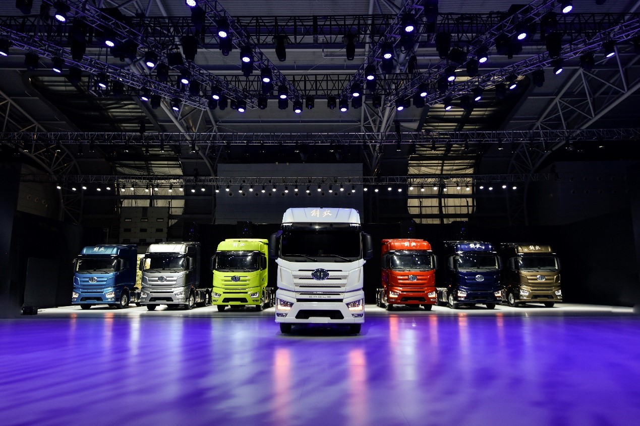 刚上市的解放J7重卡抢先看,自动挡空气悬架,品质比肩欧洲高端卡车 - 第1张 - 提加商用车网 刚上市的解放J7重卡抢先看,自动挡空气悬架,品质比肩欧洲高端卡车 - 第1张