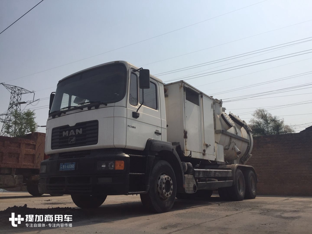 德龙F2000的原型车，17年车龄仍在服役，德国曼恩FE底盘卡车实拍 - 第2张
