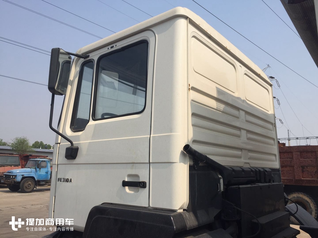 德龙F2000的原型车，17年车龄仍在服役，德国曼恩FE底盘卡车实拍 - 第6张