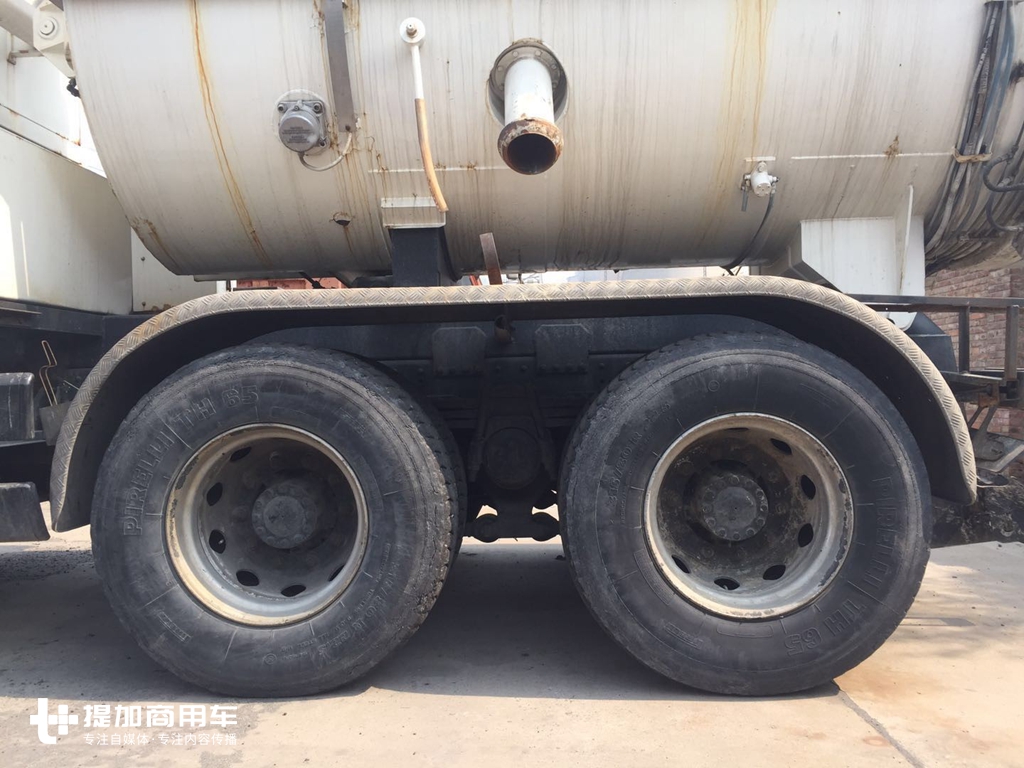 德龙F2000的原型车，17年车龄仍在服役，德国曼恩FE底盘卡车实拍 - 第15张